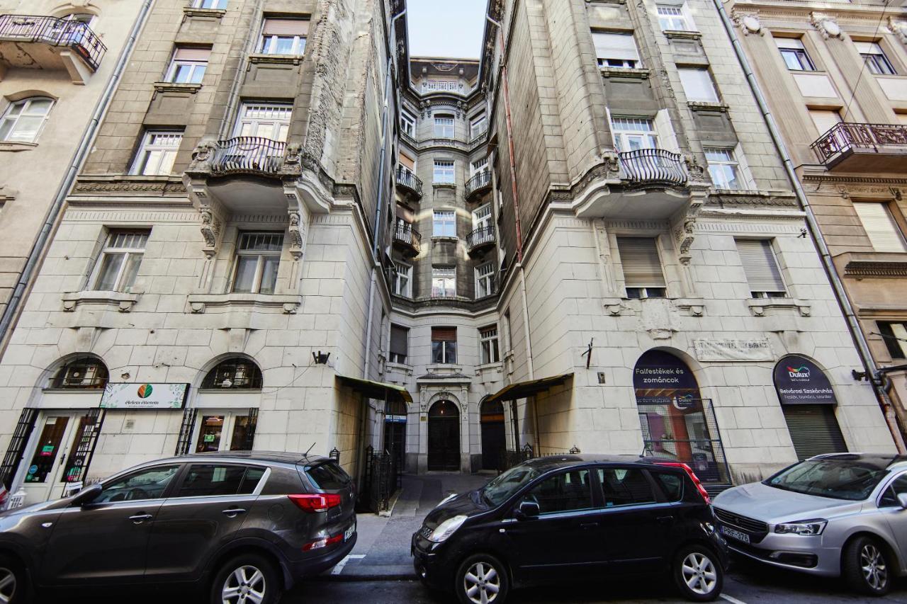 Garibaldi Apartment Budapeste Exterior foto