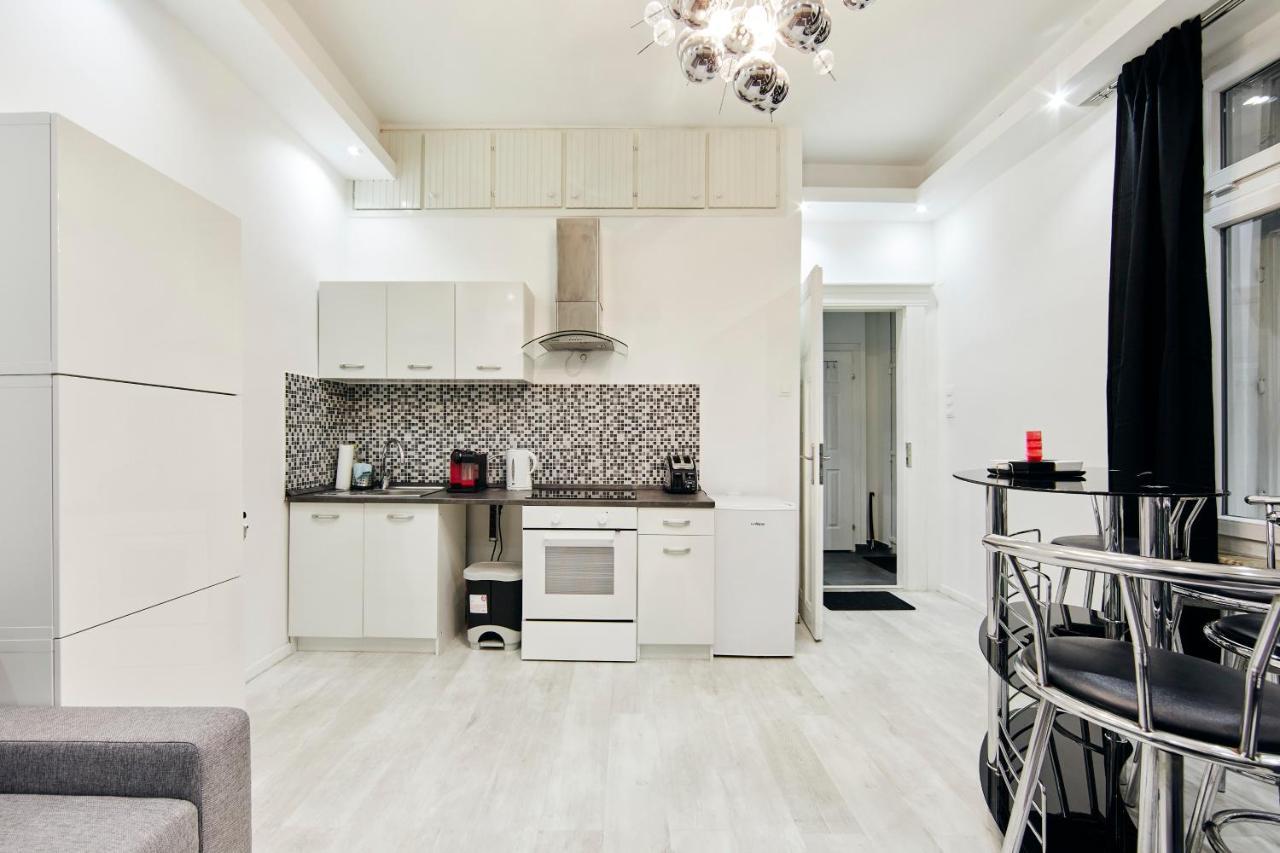 Garibaldi Apartment Budapeste Exterior foto